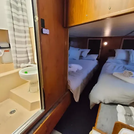 Barco Muy Espacioso Con Dos Terrazas Centro!! Bådhotel Valencia